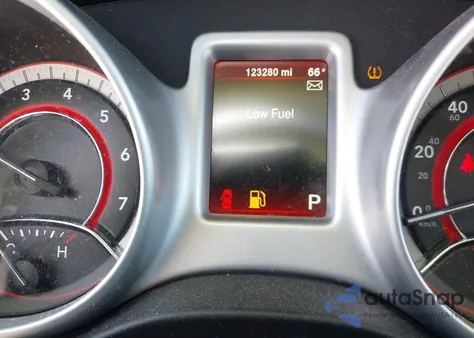 2016 Dodge Journey Sxt z USA, uszkodzony, nr VIN 3C4PDDBG7GT160040